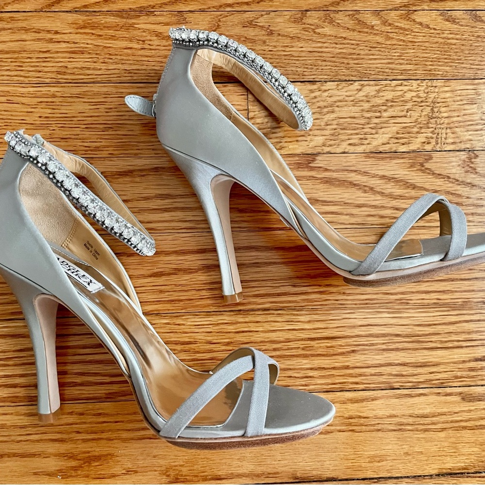 Badgley Mischka Gray Rhinestone Embellished Heels